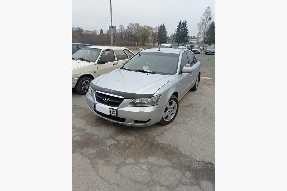 Hyundai Sonata NF 2004-2009 Deflektor maski (VIP) Image