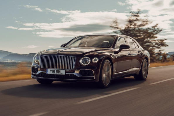 Recenzja luksusowego sedana Bentley Flying Spur z napędem na wszystkie koła