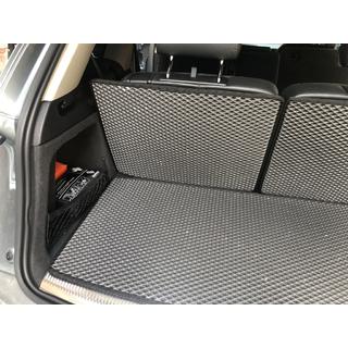 Mata bagażnika 3-częściowa (EVA, Czarna) (7 miejsc) Audi Q7 2005-2015 zdjęcia 4