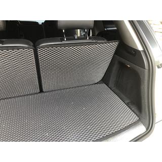 Mata bagażnika 3-częściowa (EVA, Czarna) (7 miejsc) Audi Q7 2005-2015 zdjęcia 3
