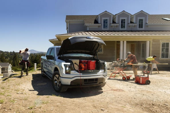 Ford zaprezentował elektryczną modyfikację pickupa F-150