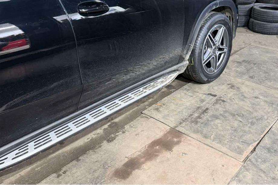 Mercedes GLE W167 2018- Progi boczne (2 szt, OEM) Image