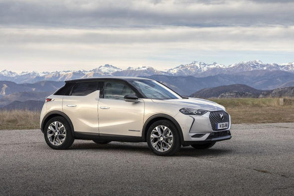 Elektryczna modyfikacja miejskiego crossovera DS 3 Crossback E-Tense