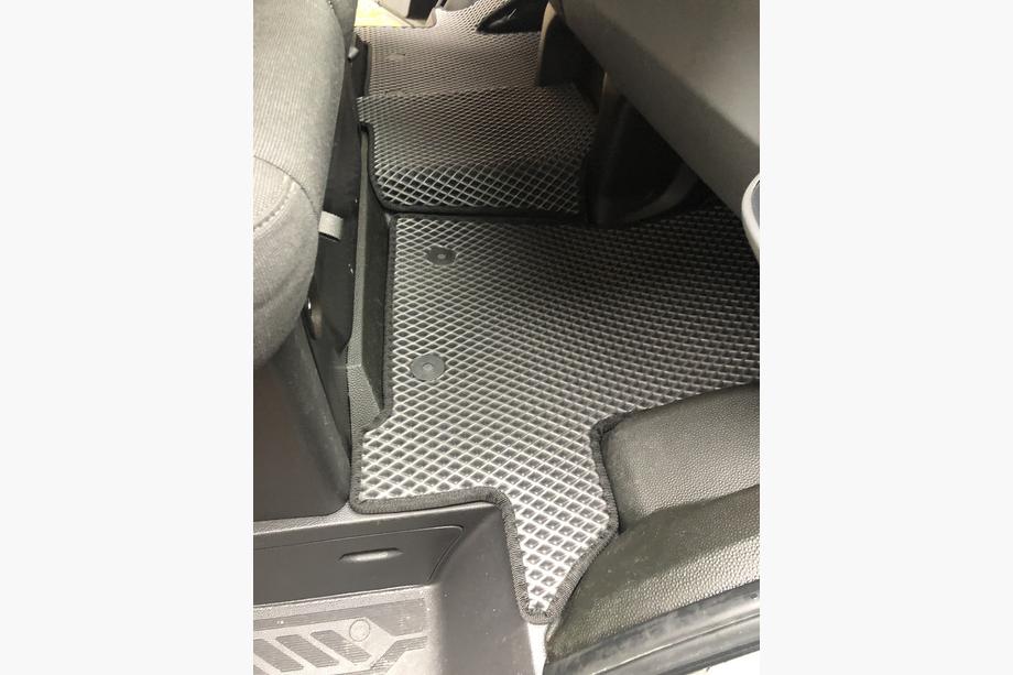 Ford Custom 2013-2022 Dywaniki EVA (Przednie, Czarne) Zdjęcia 7