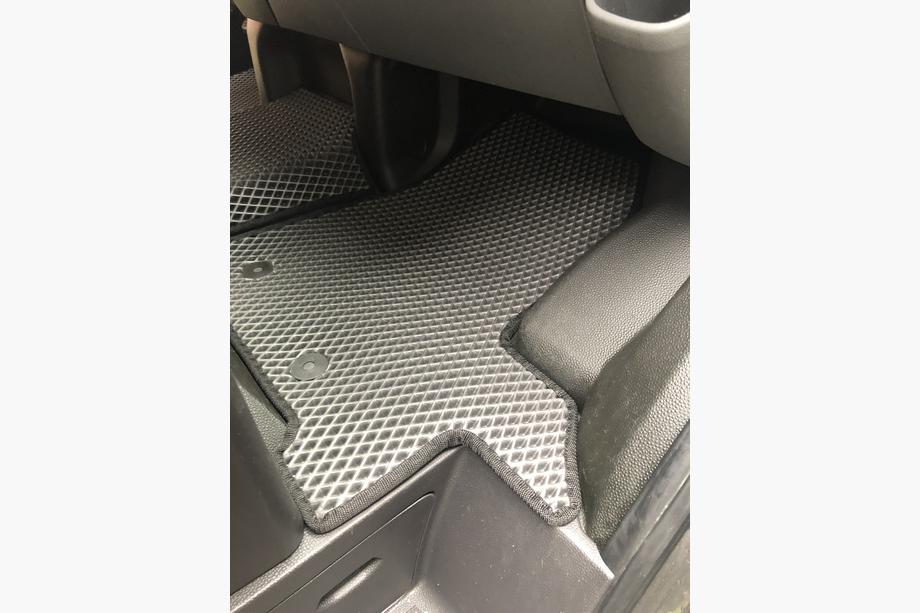 Ford Custom 2013-2022 Dywaniki EVA (Przednie, Czarne) Zdjęcia 8