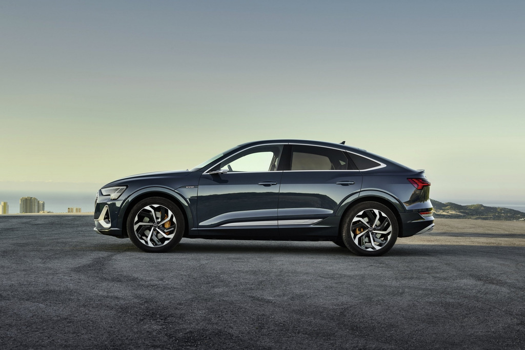 Audi e-tron Sportback, elektryczny crossover z napędem na cztery koła w stylu coupe