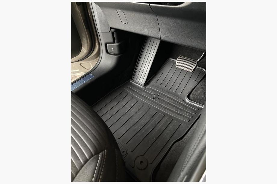 Ford Kuga/Escape 2019- Dywaniki gumowe (4 szt, Stingray Premium) Image
