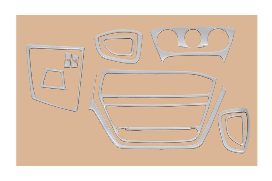 Hyundai I-20 2014-2020 Nakładki na Deskę Rozdzielczą Aluminium Image