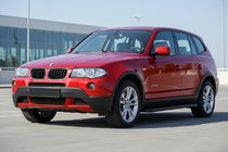 BMW X3 E83 2003-2010 Progi Boczné Maya Red (2 szt., Aluminium) zdjęcia 1