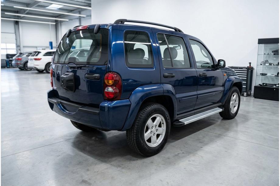 Jeep Cherokee/Liberty 2002-2007 Progi Boczne Maya V2 (2 szt., Aluminium) Image