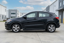 Honda HR-V 2014-2021 Progi Boczné Tayga Black (2 szt., Aluminium) zdjęcia 1