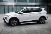 Hyundai Bayon 2021- Progi Boczne Maya V2 (2 szt., Aluminium) zdjęcia 2