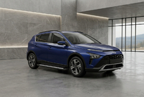 Hyundai Bayon 2021- Progi Boczné Vision New Black (2 szt., Aluminium) zdjęcia 1