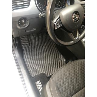 Dywaniki EVA (czarne) Skoda Octavia III A7 2013-2019 zdjęcia 2