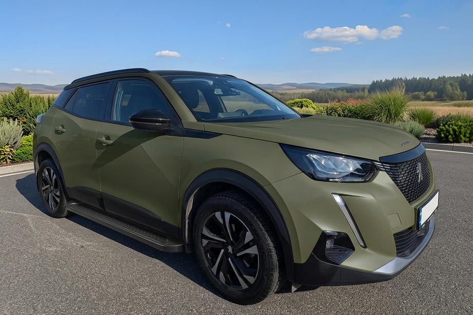Peugeot 2008 2019- Progi Boczné Allmond Black (2 szt., Aluminium) Image