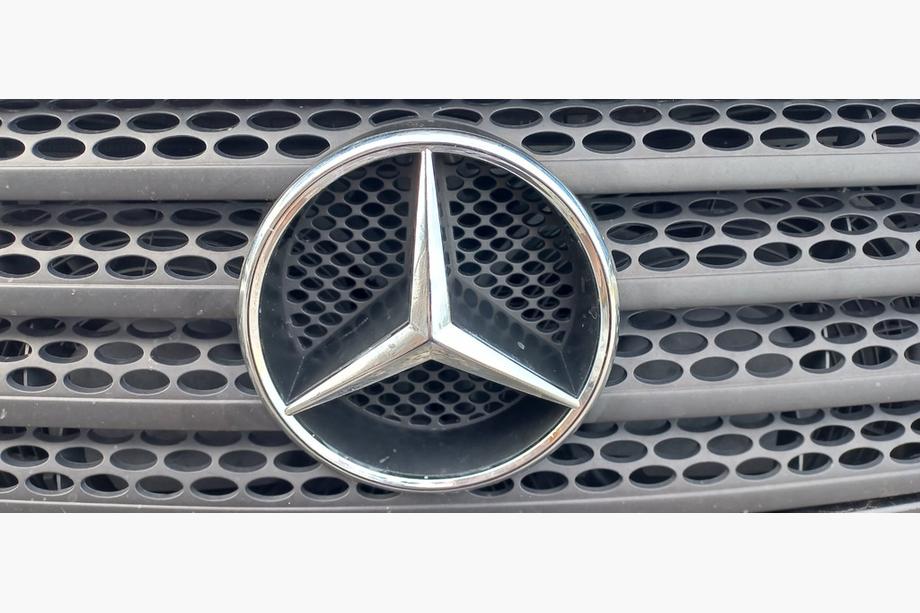 Mercedes Vito W639 2004-2014 Emblemat przedni (2004-2010) Zdjęcia 2