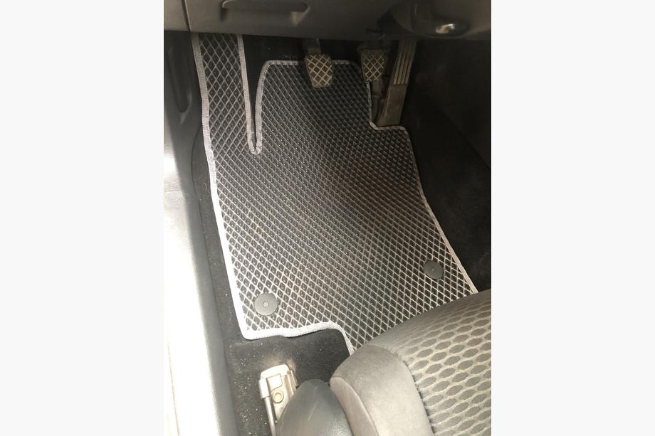 Volkswagen Golf 6 2008-2014 Dywaniki EVA (czarne) Zdjęcia 6