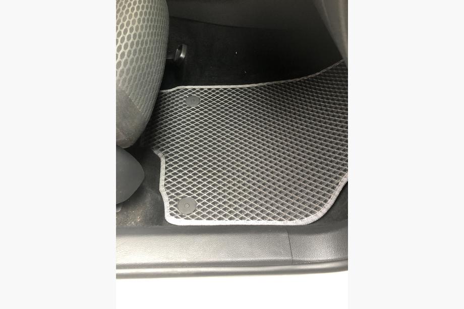 Volkswagen Golf 6 2008-2014 Dywaniki EVA (czarne) Zdjęcia 7