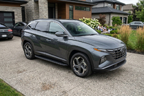 Hyundai Tucson NX4 2021- Progi Boczné Tayga Black (2 szt., Aluminium) zdjęcia 1