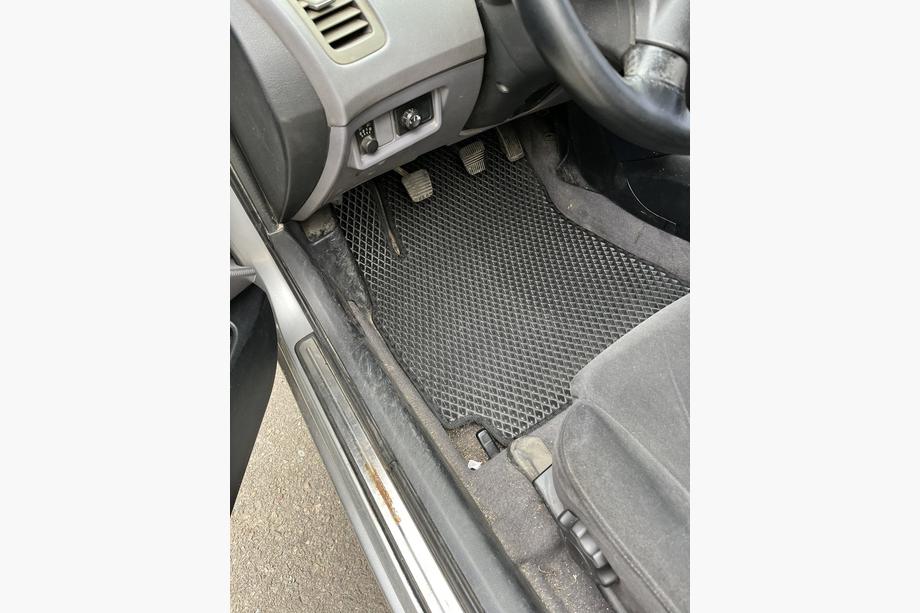 Nissan Primera P12 2002–2007 Dywaniki EVA (czarne) Image