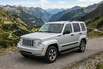 Jeep Cherokee/Liberty 2007-2013 Progi Boczné Allmond Black (2 szt., Aluminium) zdjęcia 1