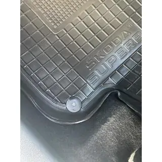 Klip do dywaników Skoda (big) zdjęcia 4