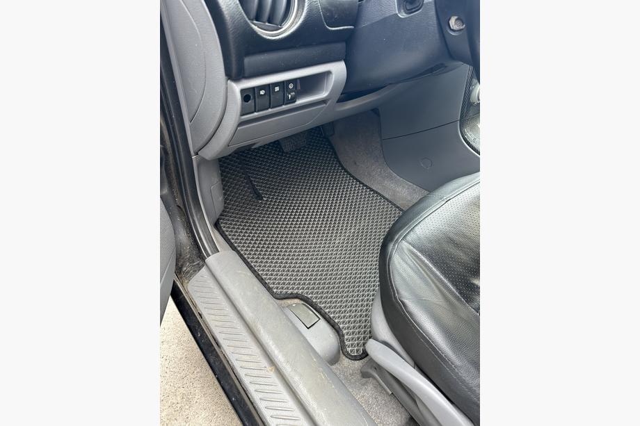 Mazda 6 2003-2008 Dywaniki EVA (czarne) Image