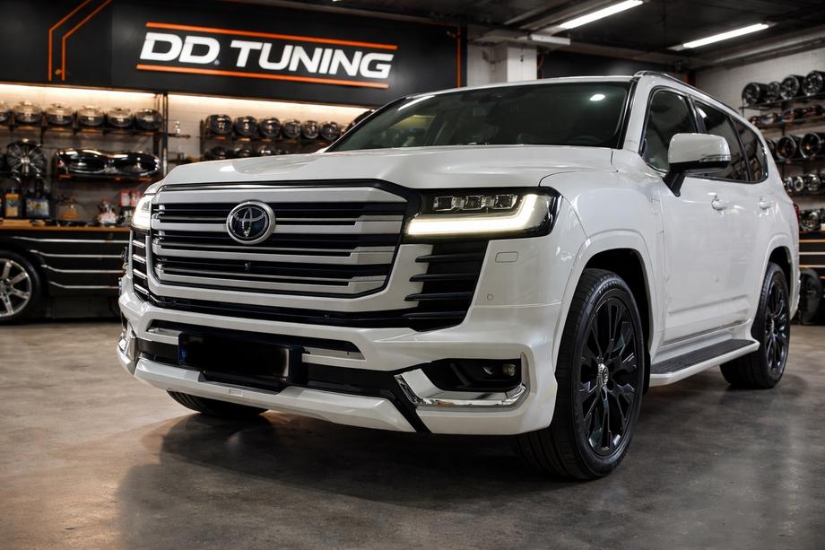 Toyota Land Cruiser 300 2021- Zestaw Body Kit VXR Image