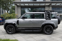 Land Rover Defender 2019- Poszerzenia nadkoli (Bushwacker), 6 szt., czarny połysk zdjęcia 1