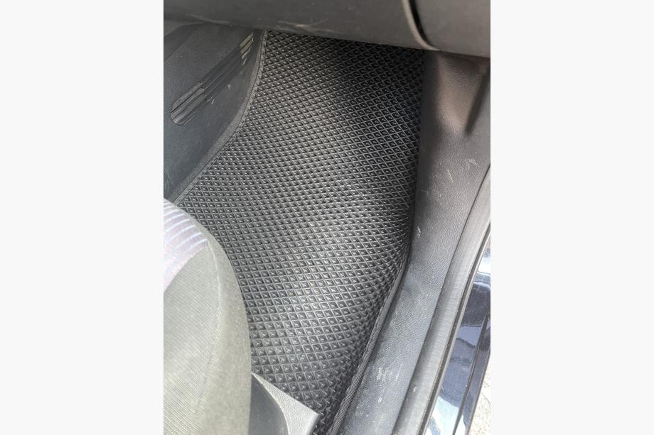 Ford Fusion 2002-2012 Dywaniki EVA (czarne) Image
