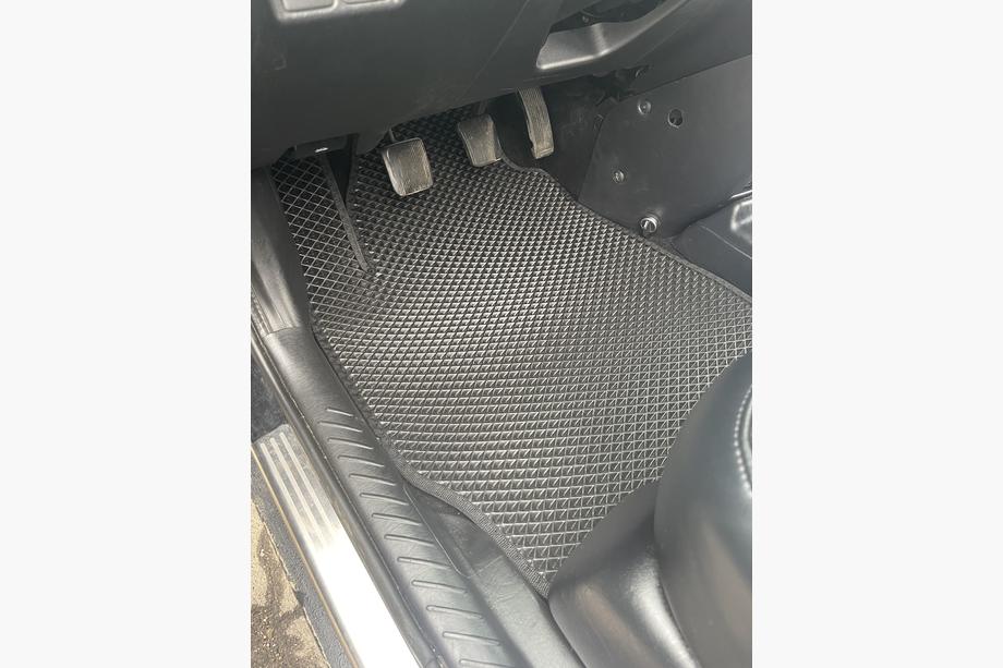 Ford Mondeo 2000-2007 Dywaniki EVA (czarne) Image