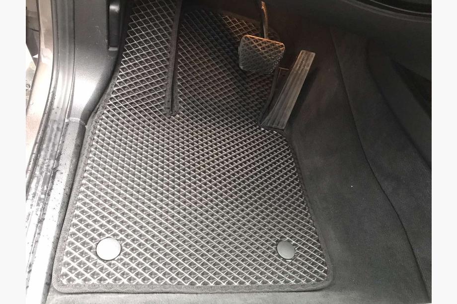 BMW X5 E70 2007-2013 Dywaniki EVA V-1 (czarne) Zdjęcia 2