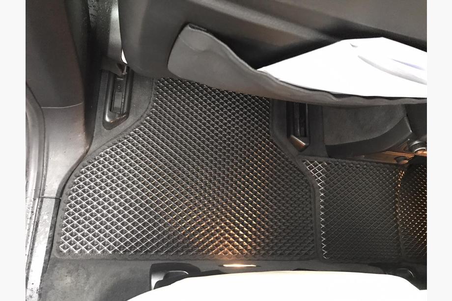 BMW X5 E70 2007-2013 Dywaniki EVA V-1 (czarne) Zdjęcia 9