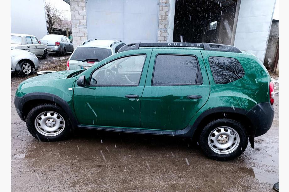 Renault Duster 2008–2017 Poszerzenia nadkoli (4 szt., czarne ABS) Image