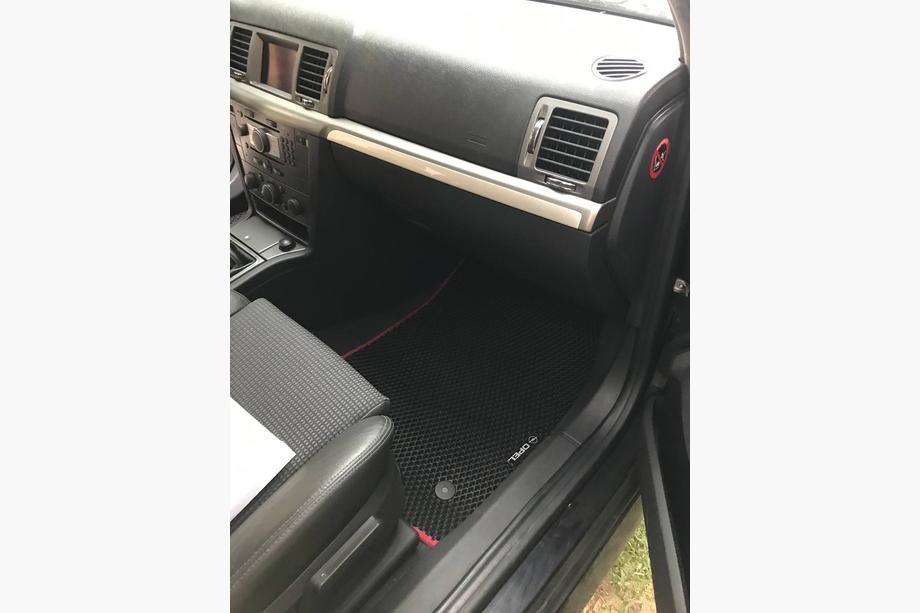 Opel Vectra C 2002-2008 Dywaniki EVA (czarne) Zdjęcia 6