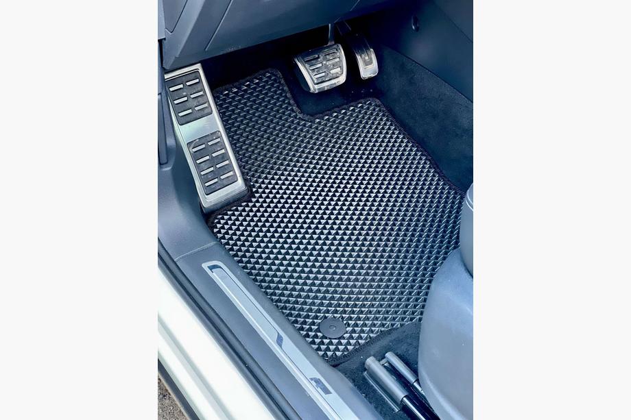 Volkswagen Tiguan 2016-2023 Dywaniki EVA (czarne) Image