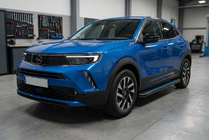 Opel Mokka 2021- Progi Boczné Maya Blue (2 szt., Aluminium) zdjęcia 1