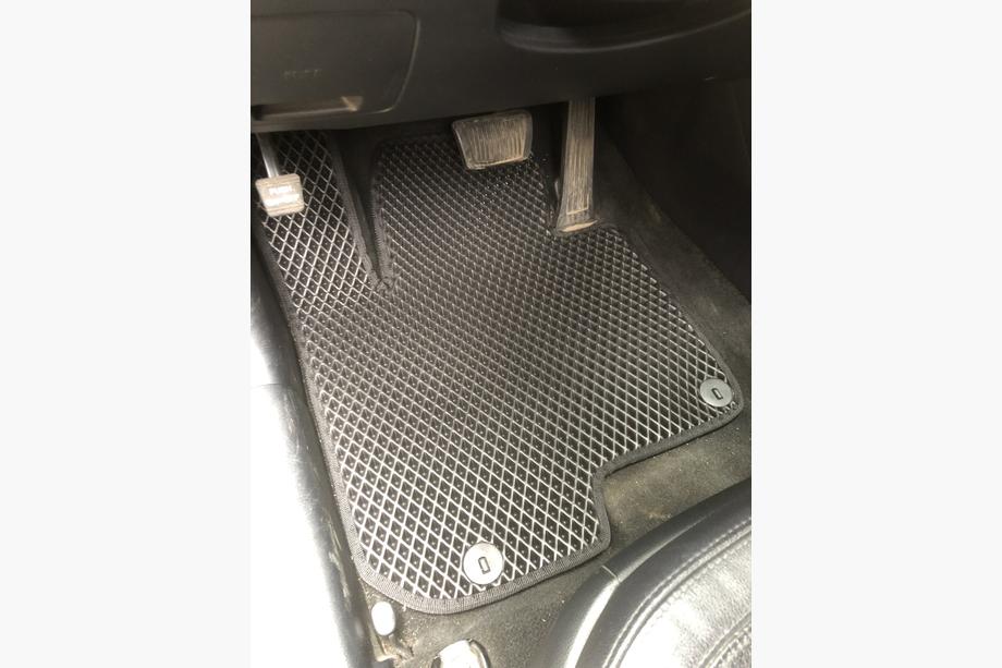 Kia Sportage 2010-2015 Dywaniki EVA V1 (czarne) Image