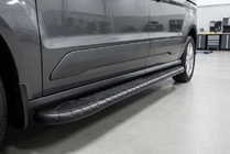 Volkswagen Caddy 2020- Progi Boczné Bosphorus Black (2 szt., Aluminium) zdjęcia 1