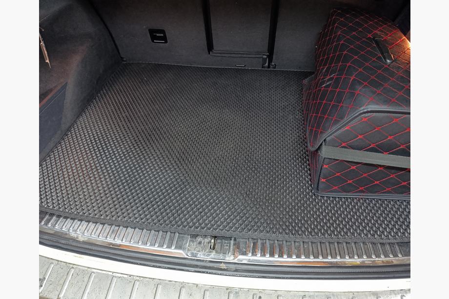 Volkswagen Touareg 2010-2018 Dywanik bagażnika V1 (EVA, Czarny) Zdjęcia 4