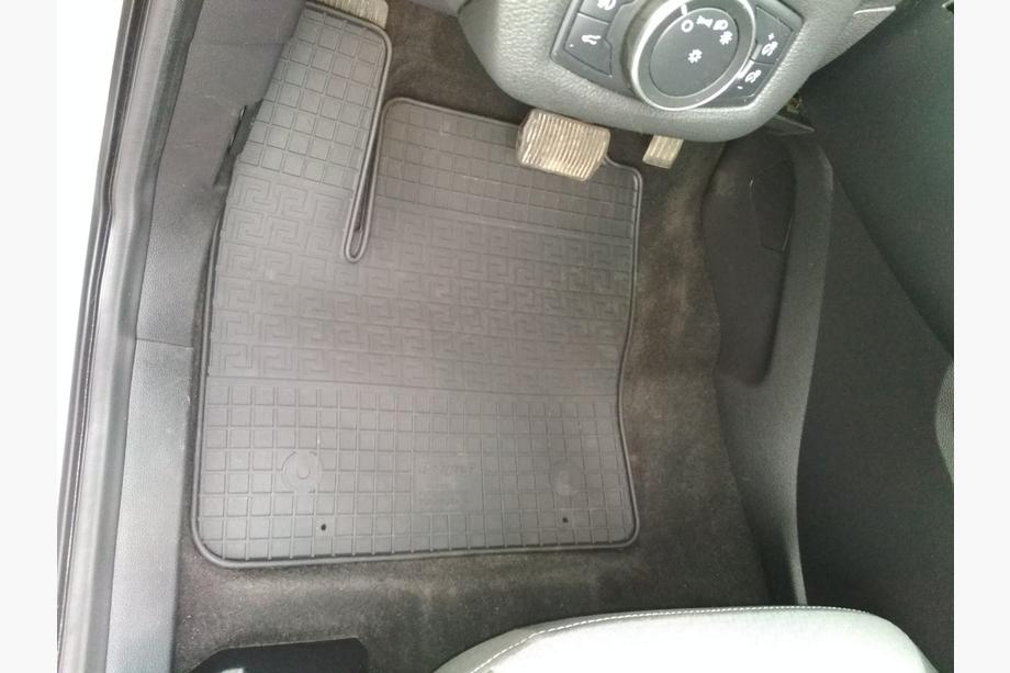 Ford Kuga/Escape 2013-2019 Gumowe dywaniki Polytep (4 szt) Zdjęcia 2
