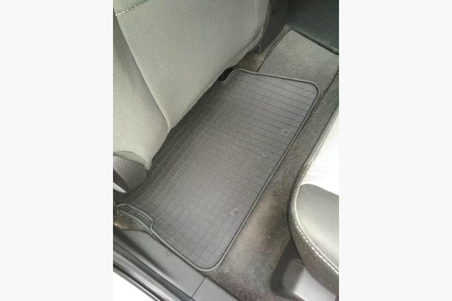Ford Kuga/Escape 2013-2019 Gumowe dywaniki Polytep (4 szt) Zdjęcia 10