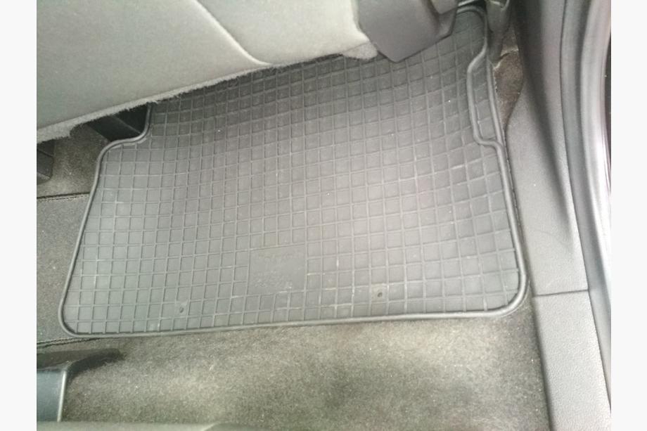 Ford Kuga/Escape 2013-2019 Gumowe dywaniki Polytep (4 szt) Zdjęcia 9