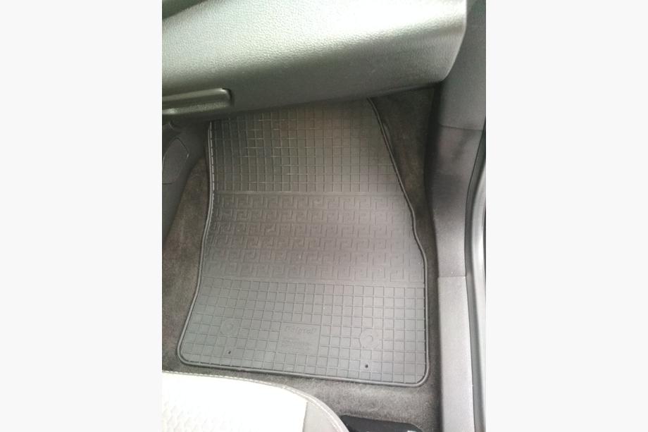 Ford Kuga/Escape 2013-2019 Gumowe dywaniki Polytep (4 szt) Zdjęcia 6