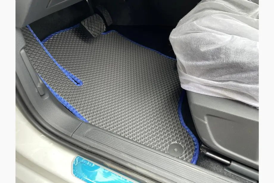 Volkswagen Lavida/e-Lavida 2019- Dywaniki EVA (czarne) Image