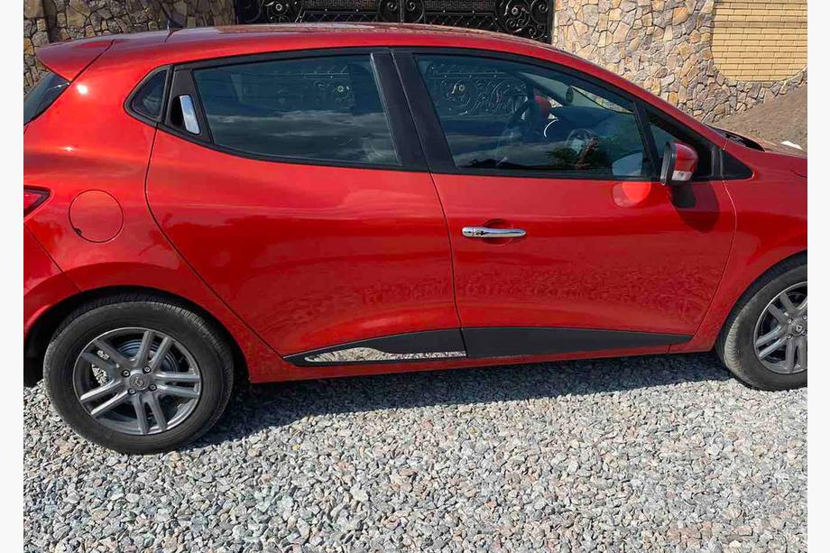 Renault Clio IV 2012-2019 Listwy Drzwiowe (Tylne) Image