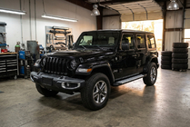 Jeep Wrangler 2018- Progi boczne Allmond Grey (2 szt., aluminium) zdjęcia 1