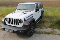 Jeep Wrangler 2018- Progi Boczné RedLine (2 szt., Aluminium) zdjęcia 1