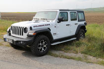 Jeep Wrangler 2018- Progi Boczné Tayga V2 (2 szt., Aluminium) zdjęcia 3