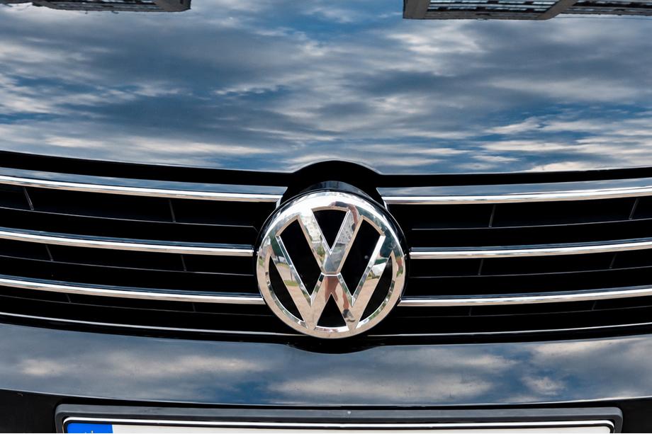 Volkswagen Golf 7/E-Golf 2012-2020 Emblemat przedni 2017-2020 3G0853601B Image